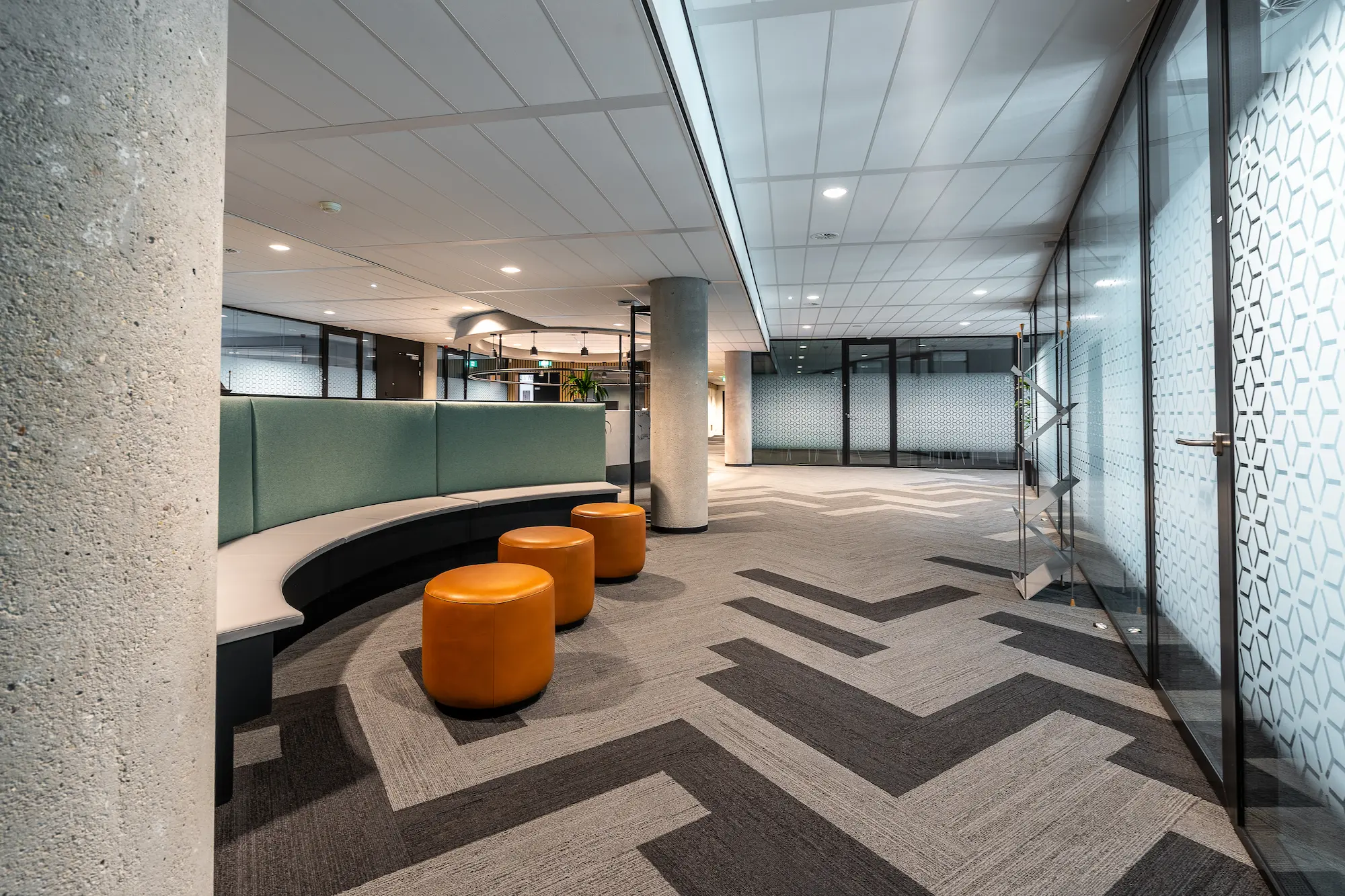 jnx-proprete-nettoyage-bureaux-moquette-open-space